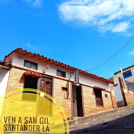Santander Aleman Hostel San Gil Esterno foto