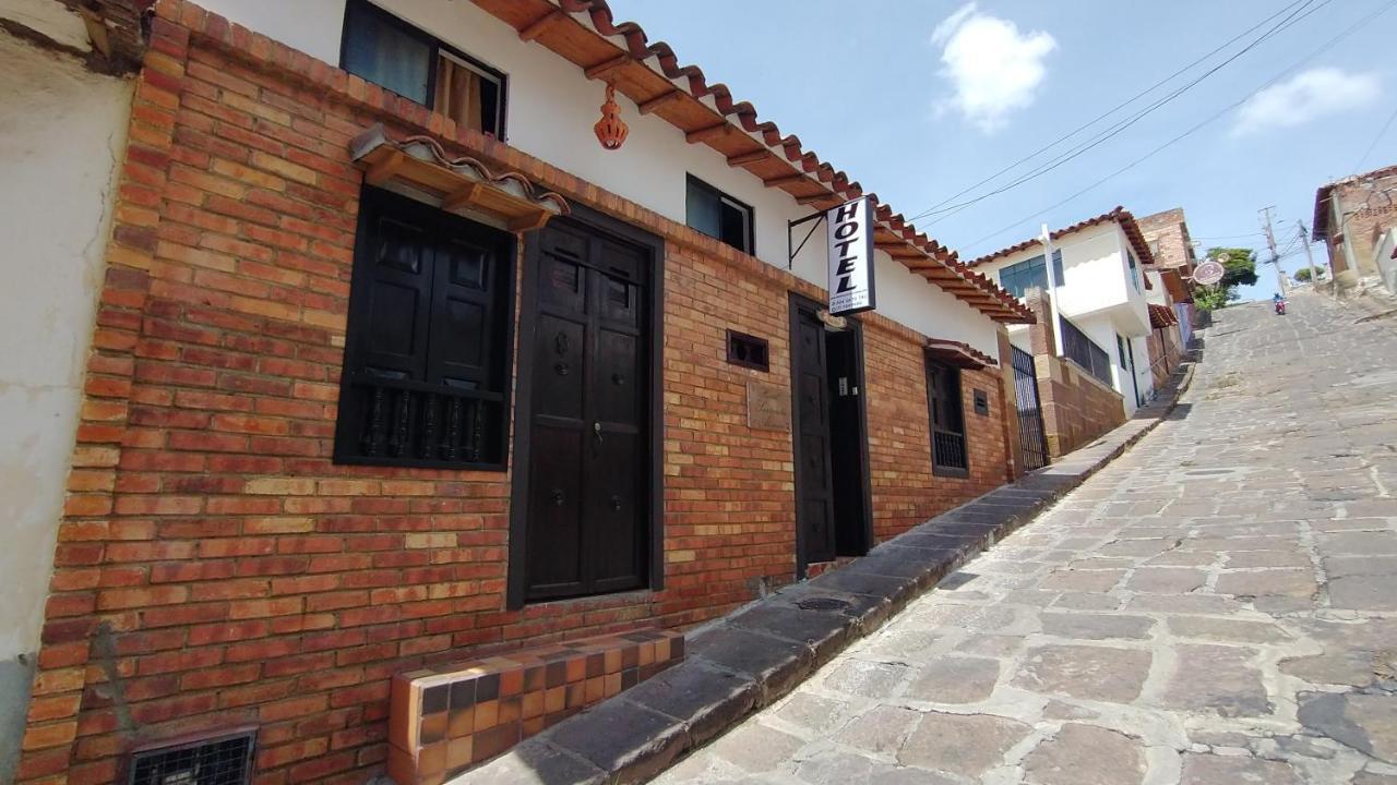 Santander Aleman Hostel San Gil Esterno foto