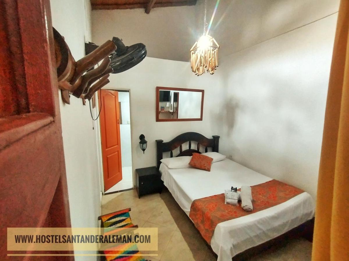 Santander Aleman Hostel San Gil Esterno foto