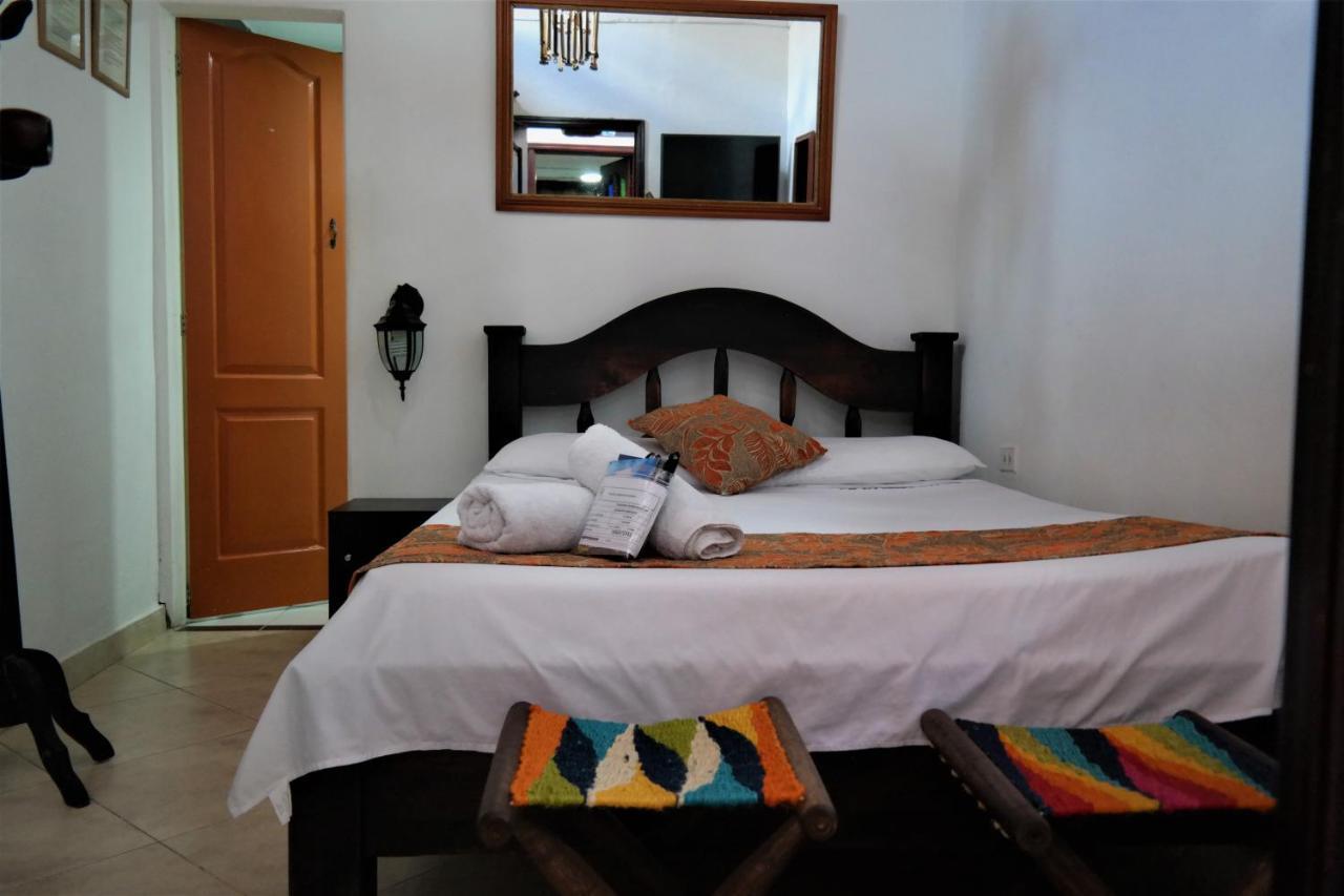 Santander Aleman Hostel San Gil Esterno foto