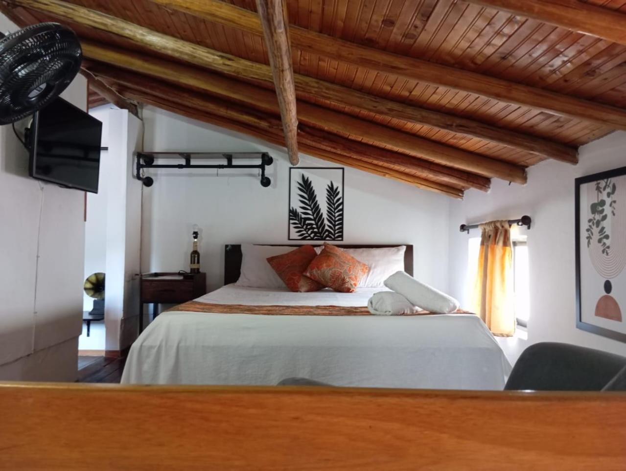 Santander Aleman Hostel San Gil Esterno foto