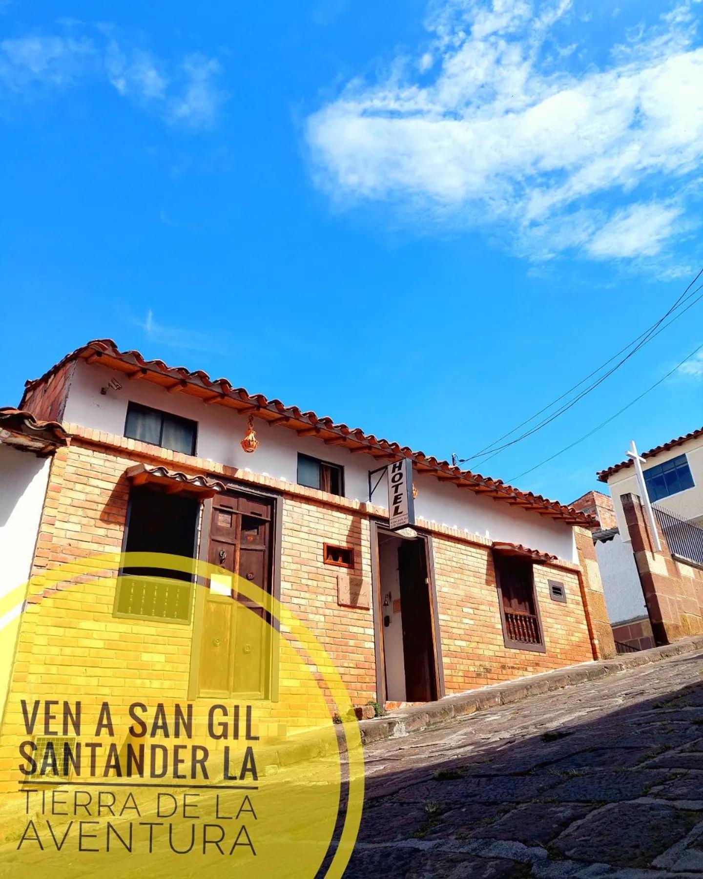 Santander Aleman Hostel San Gil Esterno foto