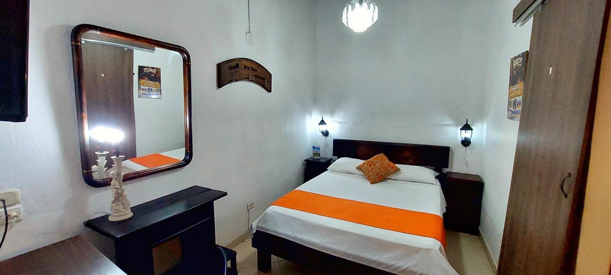 Santander Aleman Hostel San Gil Esterno foto