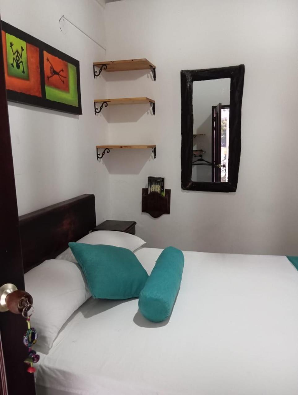 Santander Aleman Hostel San Gil Esterno foto