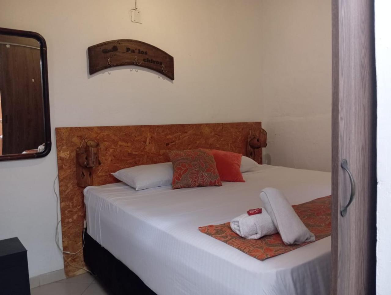 Santander Aleman Hostel San Gil Esterno foto