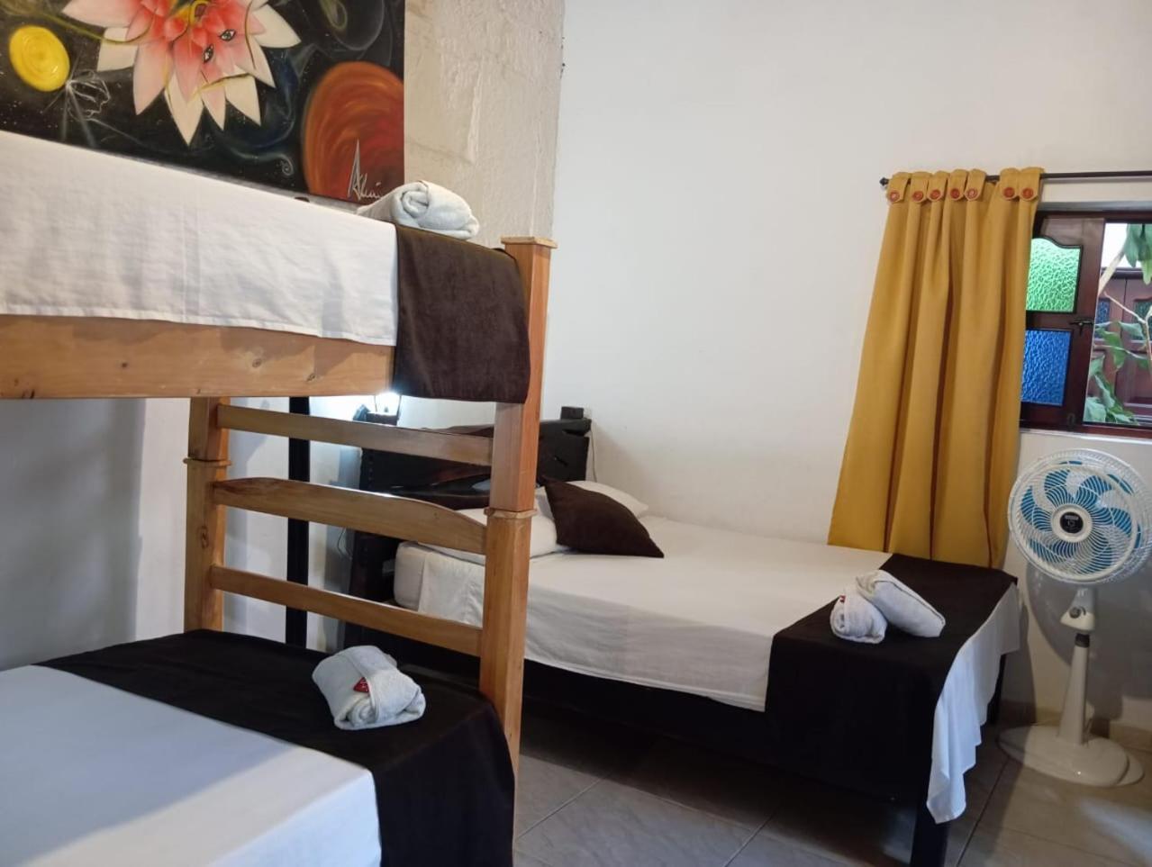 Santander Aleman Hostel San Gil Esterno foto